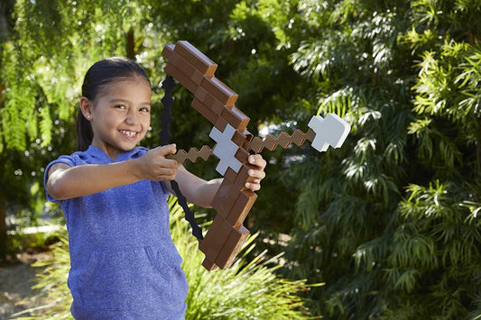 Minecraft Ultimate Bow & Arrow, coleção de acessórios de dramatização, presente colecionável para fãs de videogames com mais de 6 anos, HHW16