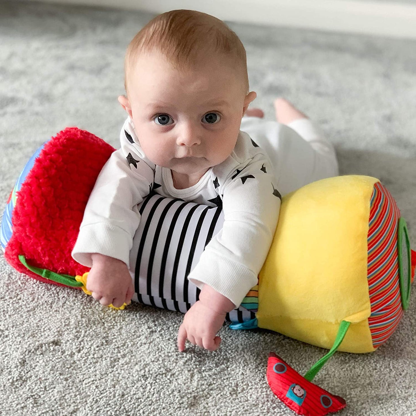 Nuby Almofada Baby Tummy Time, design de leão.