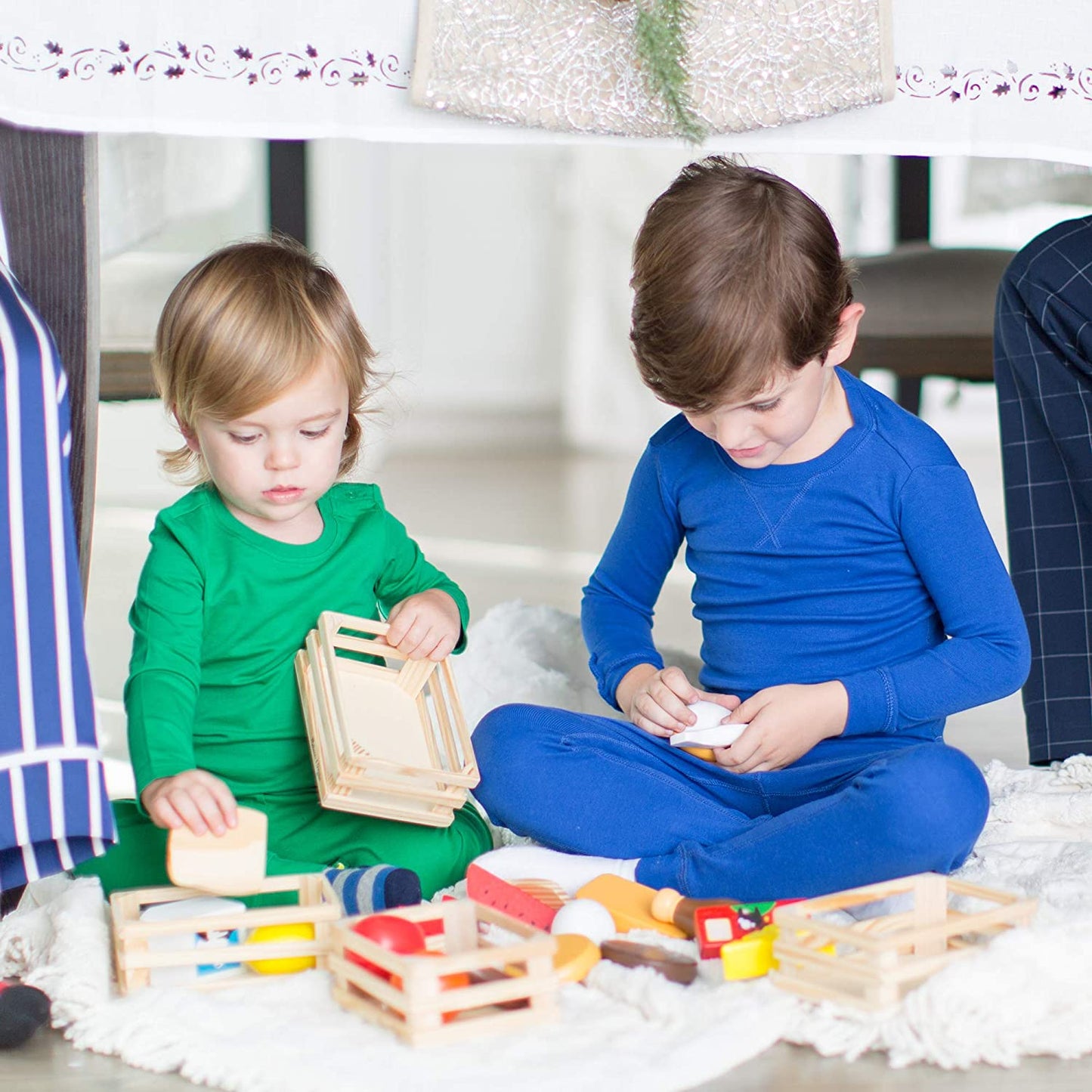 Melissa & Doug Grupos de Comidas Jogo de Simulação, 21 peças de Madeira Pintadas à Mão e 4 Caixas