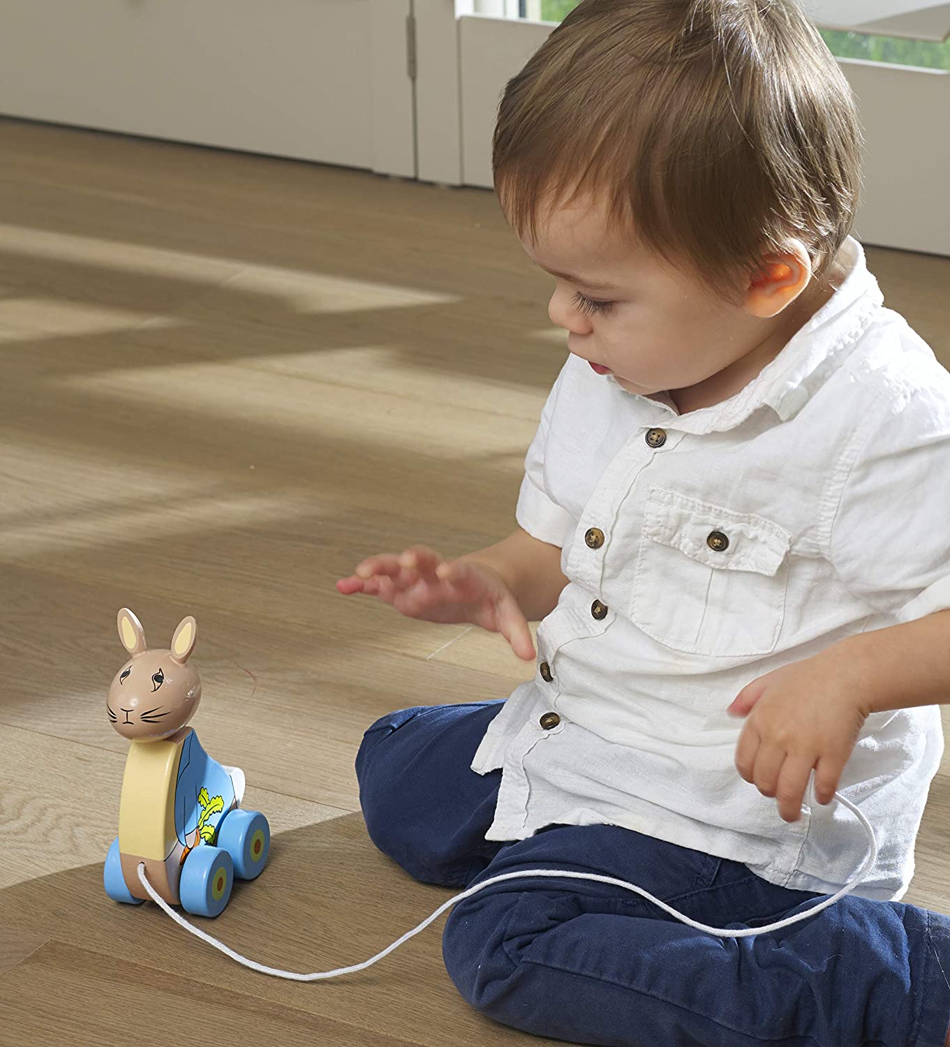 Orange Tree Toys Conejo Peter Rabbit & Friends Pull Along, Piel