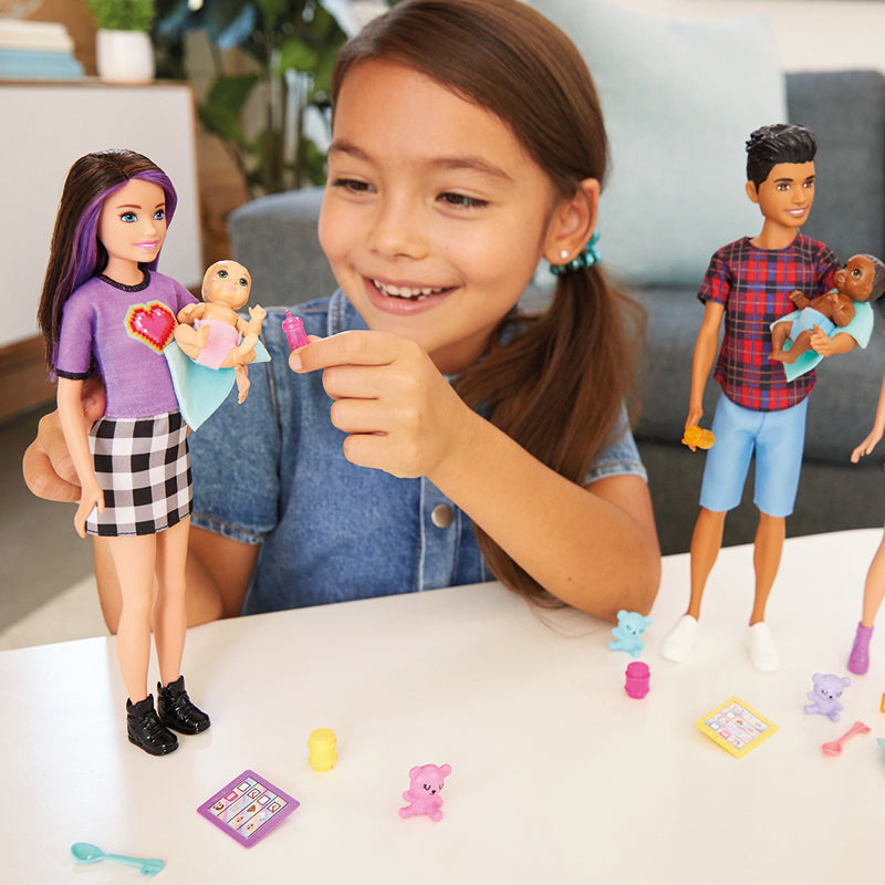 Barbie - 4 Babás e bebês com Acessórios