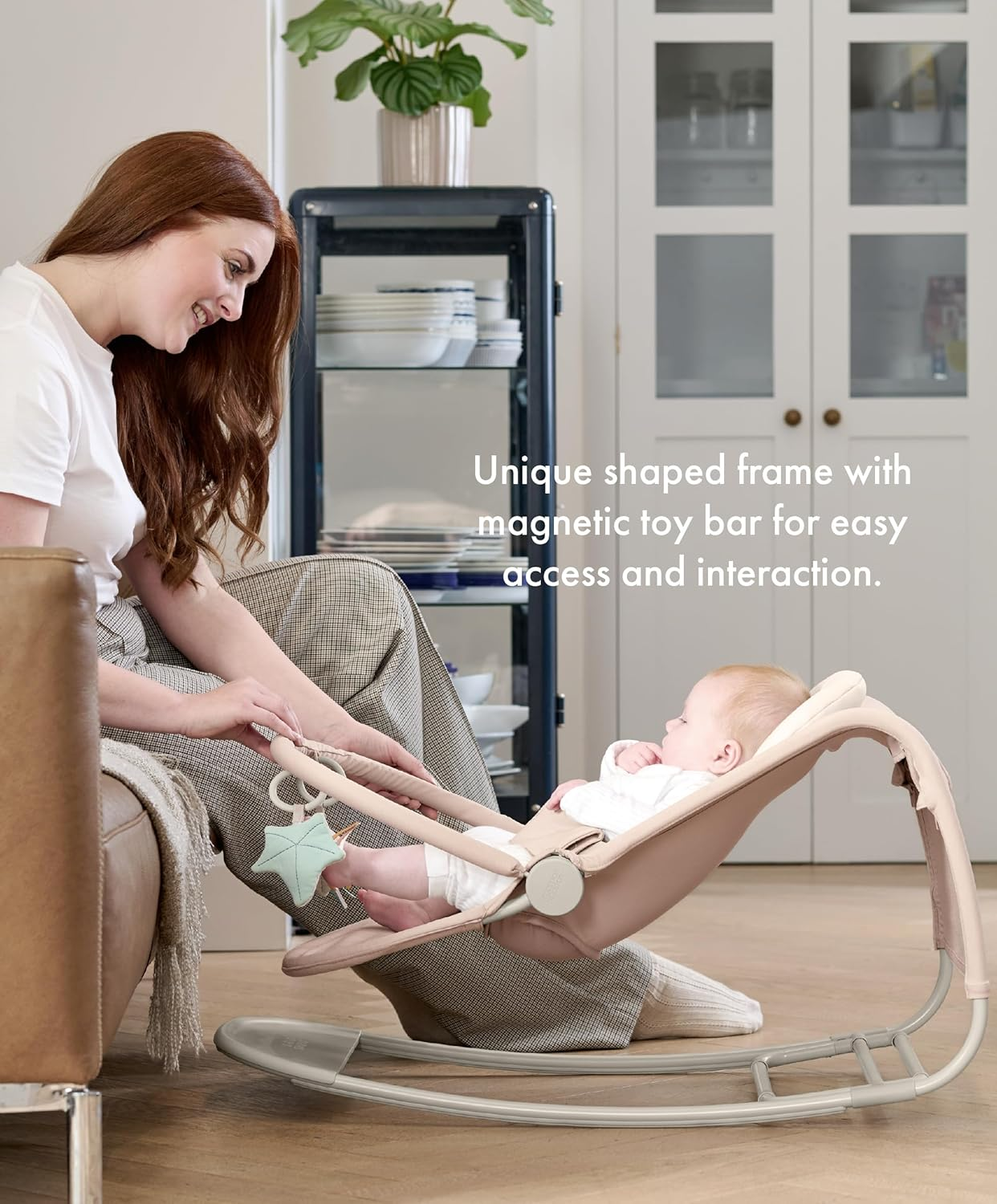 Mamas & Papas Tempo 3 em 1 Rocker/Bouncer, leve, com cinto de 3 pontos e barra de brinquedos magnética facilmente removível, Blush