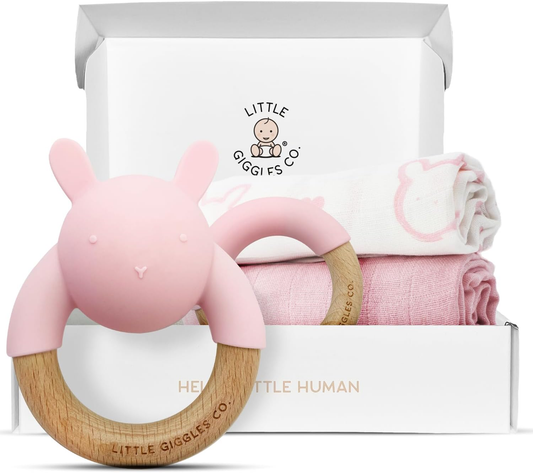 Little Giggles Co.® Conjunto de Brinquedos para Bebé – Inclui chocalho sensorial, anel de dentição calmante e panos grandes de musselina macia 100% algodão. Essenciais para recém-nascidos e ideia perfeita de presente para chá de bebé.