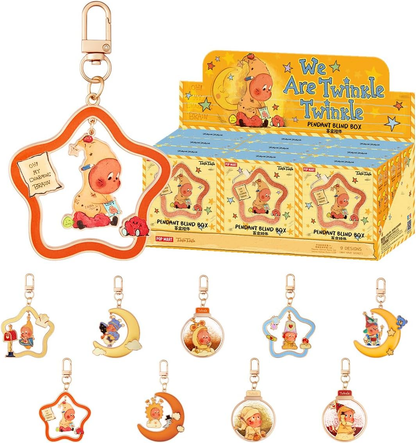POP MART Twinkle Twinkle Be a Little Star Series - Pingente de pelúcia 1 caixa 2,5 polegadas Personagem articulado Design premium presentes para mulheres Brinquedo colecionável favorito dos fãs Figura de ação de brinquedo