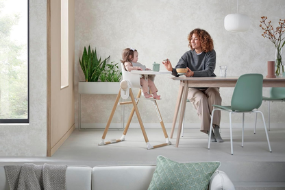 Cadeira de refeição Mamas & Papas Eno, dobrável com uma só mão, adaptável, fácil de limpar, antiderrapante, caxemira - até 3 anos