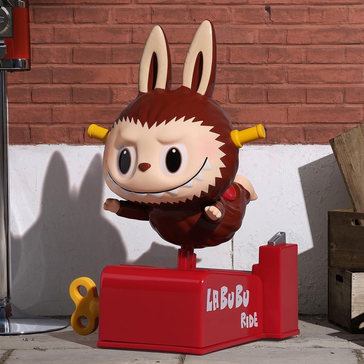 POP MART THE MONSTERS Conjunto quase oculto completo 1 peça 2,5 polegadas Personagem articulada Design premium Presentes para mulheres Figura de ação de brinquedo de arte chique favorita dos fãs