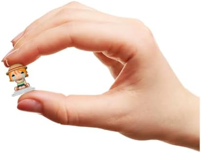 Funko Bitty Pop! One Piece - Nami - Pacote com 4 - 1/6 de chance de encontrar a variante rara Chase e uma mini figura surpresa - Colecionável de 2,2 cm - Inclui suporte expositor empilhável - Ótima ideia para presente