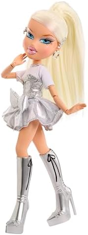 Bratz Charmz Cloe - Boneca Fashion com Pulseira de Berloques Colecionável, Inclui Roupa e Acessórios, Vem em uma Embalagem Ideal para Exibição, Personalize e Colecione