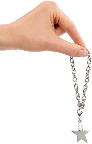 Bratz Charmz Cloe - Boneca Fashion com Pulseira de Berloques Colecionável, Inclui Roupa e Acessórios, Vem em uma Embalagem Ideal para Exibição, Personalize e Colecione