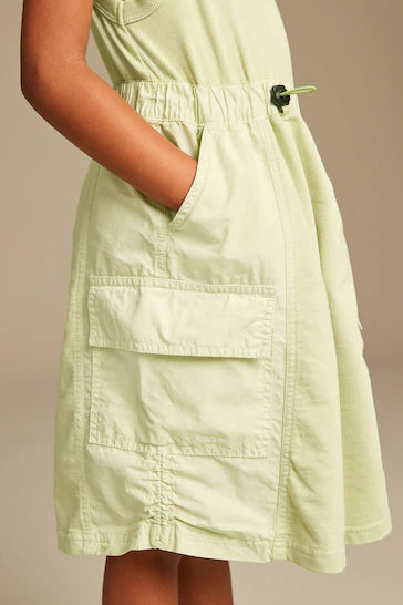 |BigGirl| Vestido Cargo Utility - Verde Limão Suave (3-16 anos)