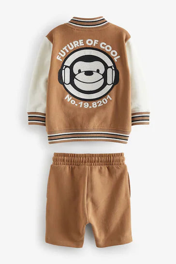 |Boy| Conjunto Letterman E Shorts - Macaco Castanho Castanho (3 meses - 7 anos)