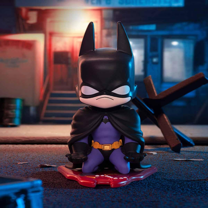 POP MART DC Gotham City Series Figuras 3 Caixas 2,5 polegadas Personagem Articulado Design Premium presentes para mulheres Caixa surpresa favorita dos fãs Brinquedo colecionável Brinquedo de arte Figura de ação