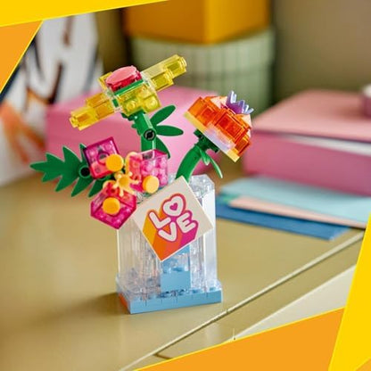 LEGO Creator 3 em 1 Frasco de Perfume com Decoração Floral - Kit de Modelo que se Transforma em Vaso de Flores ou Copo de Smoothie - Decoração DIY para Quarto Infantil - Presente de Aniversário para Meninas e Meninos a partir de 8 Anos - 31383
