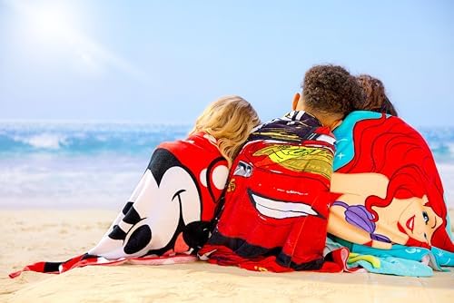 Toalha de praia oficial da Disney Store, estampa do Mickey Mouse em todas as cores, algodão macio, secagem rápida, ideal para piscina e banho infantil, 150 cm de altura x 74 cm de largura.