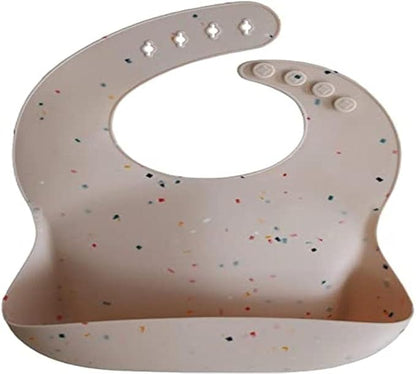 Mushie Babador de Silicone Baby | Babadores Impermeáveis com Ajuste Perfeito | Babadores Fáceis de Limpar para Alimentação do Bebê | 4 Tamanhos Ajustáveis com Bolsos Frontais Fundos | 100% Livre de BPA e Ftalatos