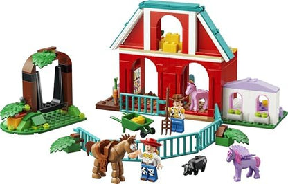 LEGO | Disney Pixar Rancho de Cavalos do Blaze - Inclui minifiguras do Woody e da Jessie, além de 2 cavalos, um pégaso e um porco - Presente para meninas e meninos a partir de 4 anos e fãs de Toy Story 5 - 43304