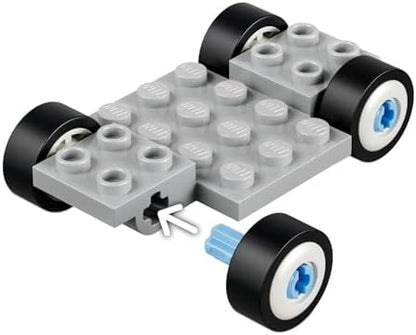 LEGO Bluey Vovós com Bingo e Bluey - Brinquedo Educativo com Carro, 2 Minifiguras e Jardim - Conjunto Montessori - Presente de Aniversário para Meninas e Meninos a partir de 4 Anos - 11216