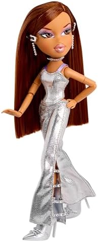 Bratz Charmz Yasmin - Boneca Fashion com Pulseira de Berloques Colecionável, Inclui Roupa e Acessórios, Vem em uma Embalagem Exclusiva para Exibição, Personalize e Colecione