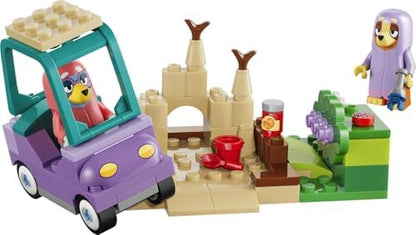 LEGO Bluey Vovós com Bingo e Bluey - Brinquedo Educativo com Carro, 2 Minifiguras e Jardim - Conjunto Montessori - Presente de Aniversário para Meninas e Meninos a partir de 4 Anos - 11216