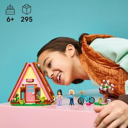 Cabana de Glamping LEGO Friends na Natureza - Casa em Miniatura com 2 Mini Bonecas, Figura de Gato e Acessórios, incluindo Camas e Comida - Presente de Aniversário para Meninas a partir de 6 Anos - 42682