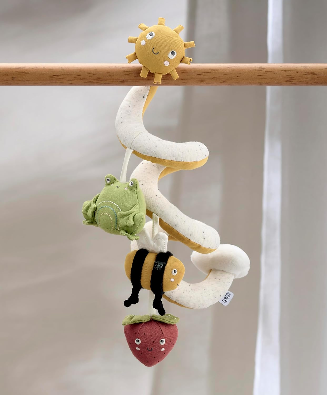 Brinquedo de viagem em espiral para bebés e crianças pequenas Mamas & Papas, Grateful Garden