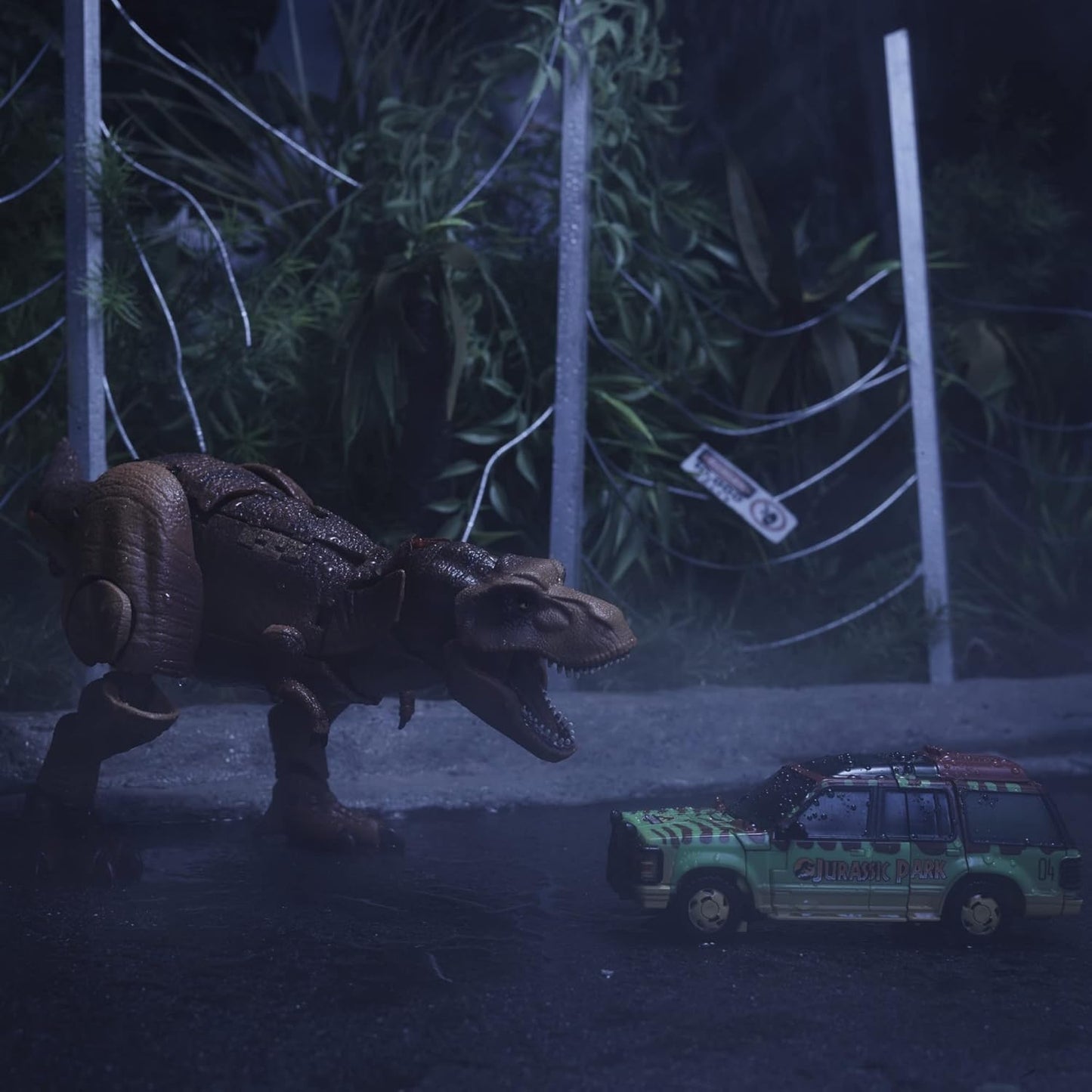 Transformers Generations Collaborative: Jurassic Park Mash-Up, Tyrannocon Rex e Autobot JP93, para maiores de 8 anos.
