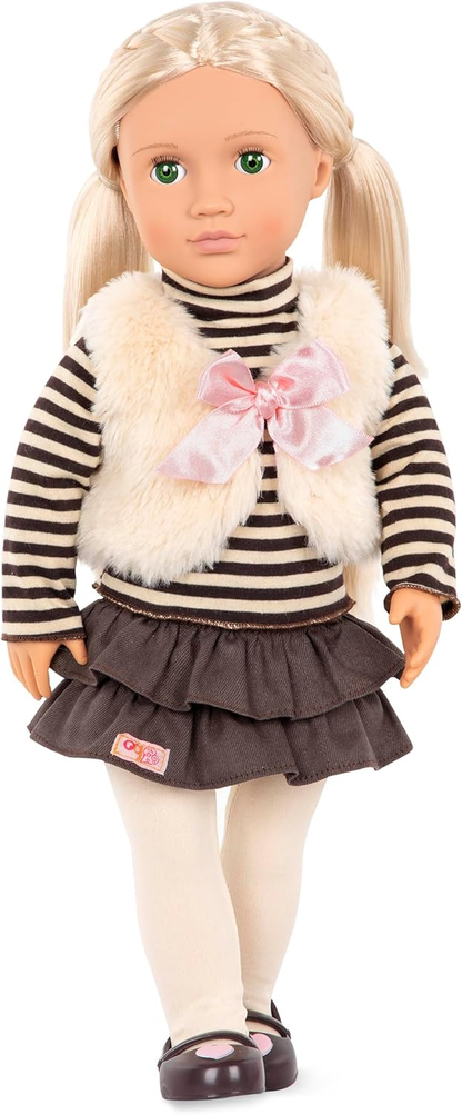 Our Generation Lisandra - Boneca de Viagem de 45 cm com Mala de Rodinhas, Características Realistas e Equipamento de Viagem - Roupa e Acessórios para Bonecas Compatíveis - Idades 3+