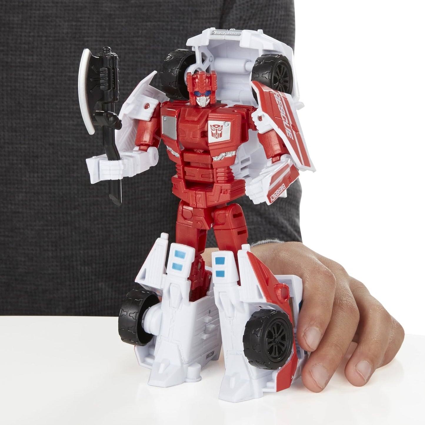 Figura Transformers Generations Combiner Wars Deluxe Class Protectobot First Aid