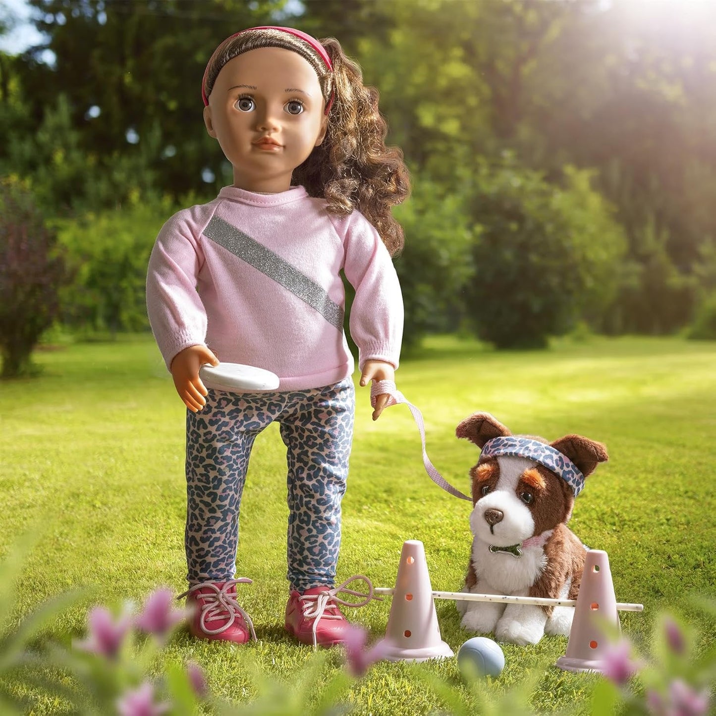 Conjunto de treino de agilidade para bonecas Our Generation 45 cm com animais de estimação Natalia e Nillie – Acessórios de brincadeira de 46 cm para bonecas e cães – Brinquedo de faz de conta educativo para crianças a partir de 3 anos