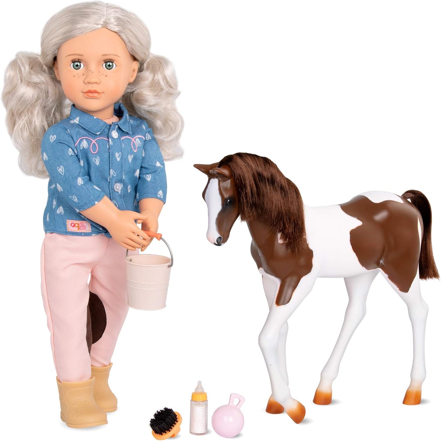 Boneca Yanira de 46 cm com potro de estimação da Our Generation, conjunto de boneca e animal de estimação para crianças, conjunto de brincadeira de faz de conta com potro, balde, biberão e outros acessórios para crianças a partir dos 3 anos