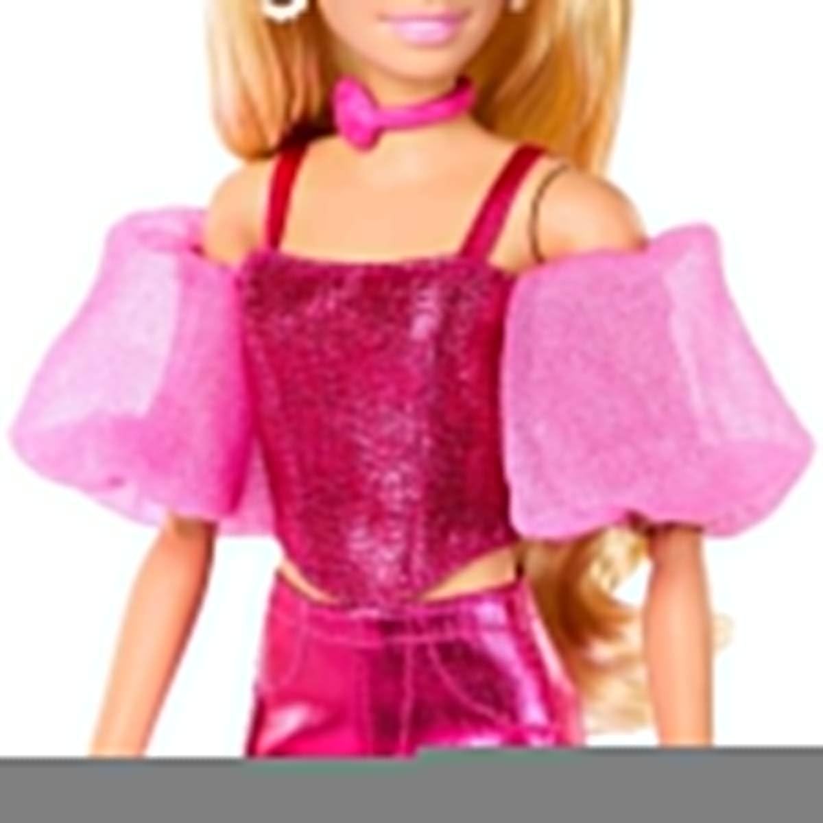 Barbie Deluxe Style Boneca nº 5 em Roupa Rosa Metálica, Cabelo Loiro, Top Corset Brilhante e Calça Brilhante com Acessórios como Colar de Rosas e Bolsa, JFP40