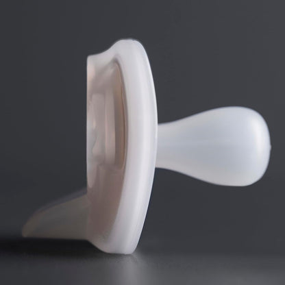 Tommee Tippee Chupetas ultraleves, 0-6 meses, 4 pacotes de silicone de uma peça, polipropileno, manequins multi sem BPA