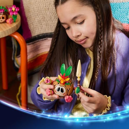 LEGO | Disney Moana Kakamora - Brinquedo com 2 figuras de vasos de flores artificiais para decoração de quarto infantil - Presente para meninas a partir de 9 anos e fãs do filme - 43293