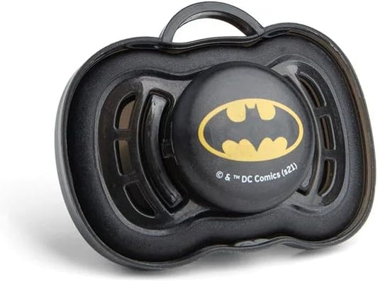 Herobility Chupetas para bebês de 6 a 12 meses | Coleção DC Super Heroes – Batman | Livre de BPA, material de silicone fino e macio, grandes aberturas de ventilação | Fácil de limpar e higiênica