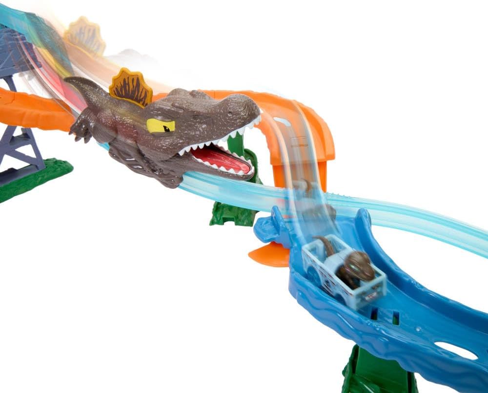 Conjunto de Pista de Carrinhos Hot Wheels RacerVerse Jurassic World Crash & Splash com Veículo Velociraptor de Metal Fundido, Corrida de Dinossauros com Espinossauro, JFP32