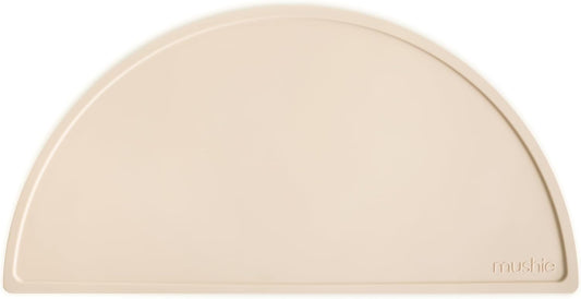 Mushie Tapete de silicone para crianças | Design antiderrapante | Material: Silicone de qualidade alimentar | Fácil de limpar e resistente a manchas | Livre de BPA e ftalatos (Areia movediça)