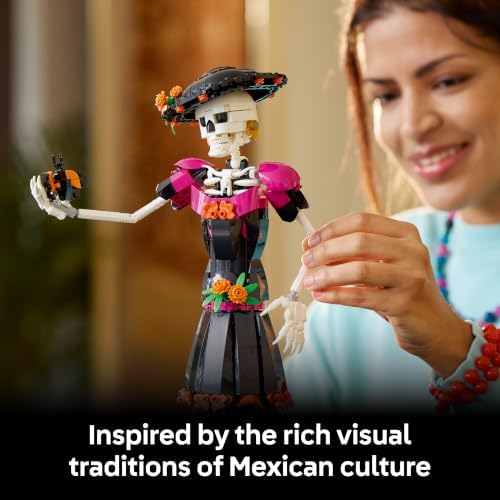 LEGO Ideas La Catrina – Kit de modelo para adultos, inclui figura de esqueleto com flores artificiais e borboletas-monarca – Decoração de Día de los Muertos – Ideia de presente "faça você mesmo" – 21372