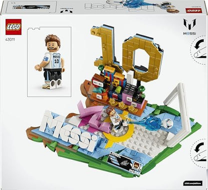 LEGO Editions Lionel Messi – Melhores Momentos do Futebol - Kit de Modelo 3D para Exibição com Minifigura Colecionável - Decoração para Quarto Infantil - Presente para Meninos e Meninas a partir de 10 Anos e Fãs de Esportes Adultos - 43011