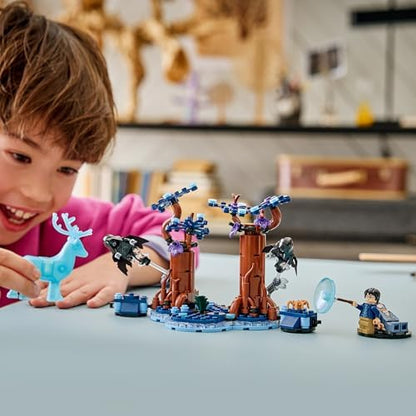 LEGO Harry Potter Floresta Proibida: Expecto Patronum - Modelo com 2 Dementadores, Cervo e 2 Minifiguras, incluindo Sirius Black - Presente para meninas, meninos e fãs a partir de 7 anos - 76475
