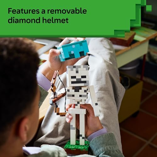LEGO Minecraft Esqueleto - Figura com Capacete de Diamante, Arco e Flecha e Base de Grama para Decoração de Quarto Infantil - Presente Gamer para Meninos, Meninas e Fãs a partir de 10 Anos - 21594