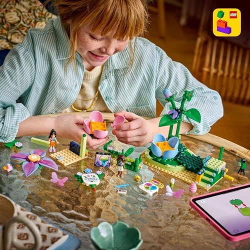 LEGO Friends Brinquedo Xícara de Chá Giratória com Flor e Fada - Inclui 3 Mini Bonecas, Cabine de Selfie e Acessórios - Ideia de Presente de Aniversário para Meninas a partir de 7 Anos - 42702