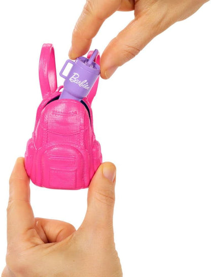 Barbie “Malibu” Aventuras ao Ar Livre, Boneca Fashion com Roupa de Aventura e Mais de 10 Acessórios com Tema de Acampamento, Incluindo um Cachorrinho de Estimação, JJV59
