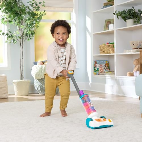 Fisher-Price Aspirador de pó 2 em 1 Laugh & Learn com espanador, luzes e música para brincadeiras de faz de conta para crianças a partir de 2 anos, versão multilíngue, JMM33