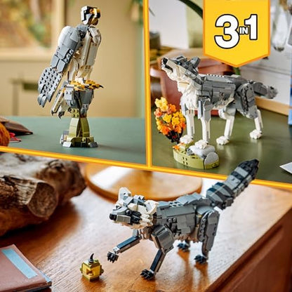 LEGO Creator 3 em 1 Animais da Floresta: Lobo Cinzento de Brinquedo - Figura de Animal que se Transforma em Falcão ou Guaxinim - Ideia de Decoração DIY para o Quarto - Presente de Aniversário para Meninas e Meninos a partir de 8 Anos - 31393