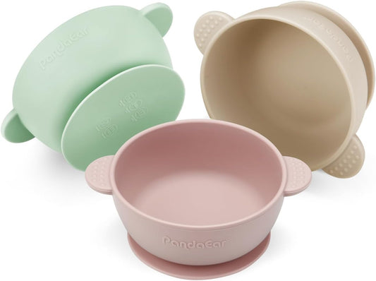 PandaEar Conjunto de 3 Tigelas para Bebê com Ventosa | Tigela de Silicone Fixa para Alimentos de Bebês, Crianças e Bebês | Silicone Macio, Seguro e Livre de BPA, de Grau Alimentício (Rosa, Verde e Bege Claro)