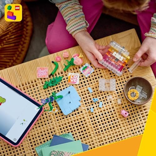 LEGO Creator 3 em 1 Frasco de Perfume com Decoração Floral - Kit de Modelo que se Transforma em Vaso de Flores ou Copo de Smoothie - Decoração DIY para Quarto Infantil - Presente de Aniversário para Meninas e Meninos a partir de 8 Anos - 31383