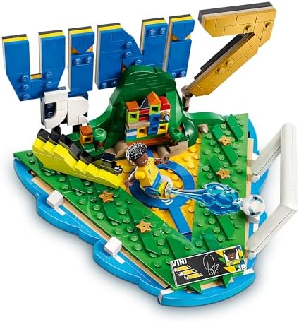 LEGO Editions Vini Jr. – Brinquedo de Destaques do Futebol - Kit de Modelo 3D para Exibição com Minifigura Colecionável - Decoração para Quarto Infantil - Presente para Meninos e Meninas a partir de 10 Anos e Fãs de Esportes Adultos - 43027