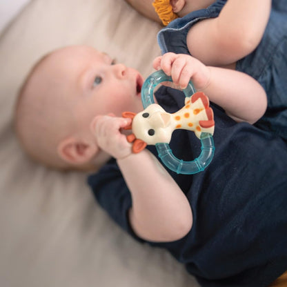 Sophie la Girafe Mordedor Double Ice Bite, mordedor refrescante e calmante para bebês com design fácil de segurar. Para bebês e crianças a partir de 3 meses.