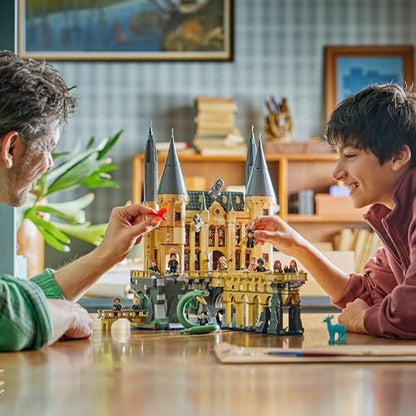 LEGO Harry Potter Castelo de Hogwarts: Ala Leste - Kit de Modelo em Miniatura com 13 Minifiguras e Patrono Colecionável - Decoração para Quarto Infantil - Ideia de Presente para Meninas, Meninos e Fãs a partir de 10 Anos - 76473