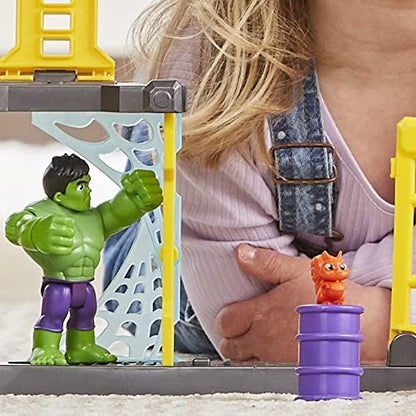 Hasbro Marvel Homem-Aranha e Seus Incríveis Amigos Hulk's Smash Yard Brinquedo Pré-escolar, Conjunto de Brinquedos do Hulk para Crianças a partir de 3 Anos, Multicolorido, Tamanho Único (F3717)
